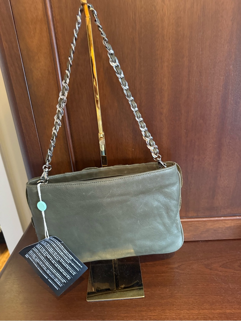 BE & D Green Ruffle Leather Kan Kan Shoulder Bag/Clutch - Picture 5 of 8